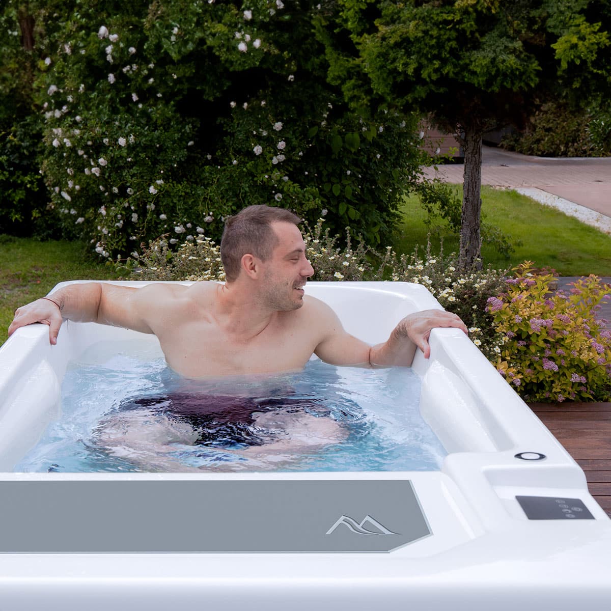 ICELAND cold tub