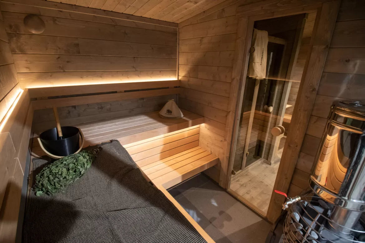 Halden XXL - log outdoor sauna for 5 people with room and shower
