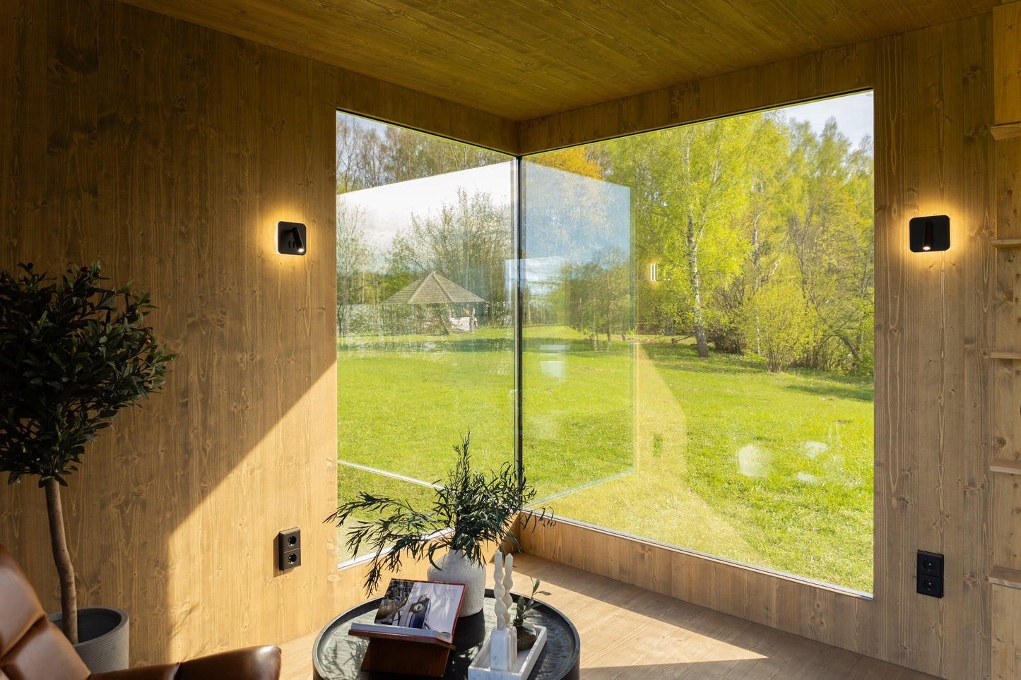 Davos – āra sauna 4–6 personām ar izvēles dušas un tualetes telpu